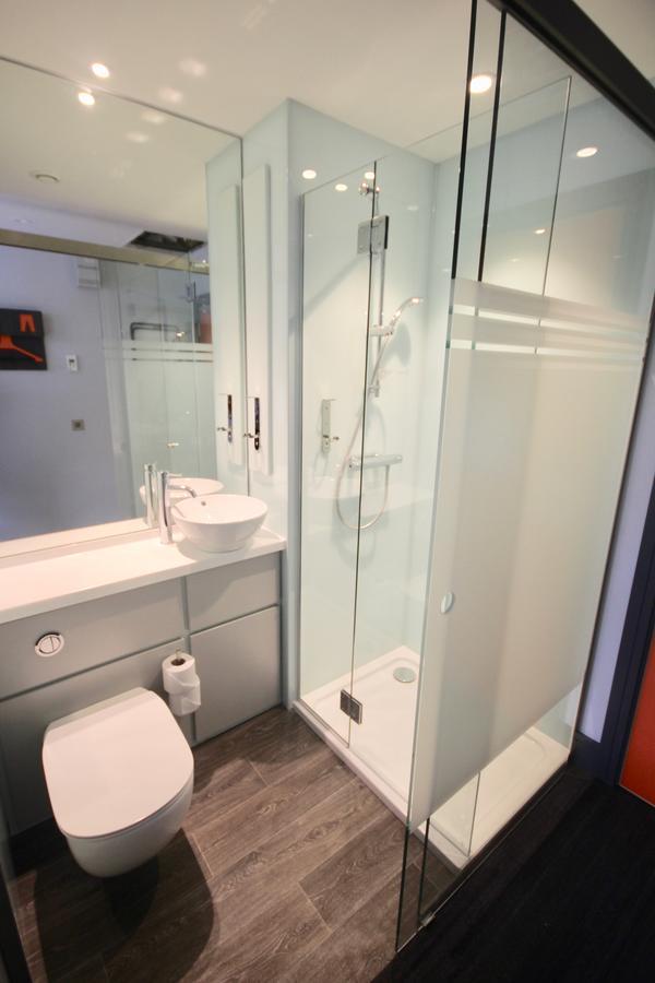 Easyhotel Белфаст Екстер'єр фото